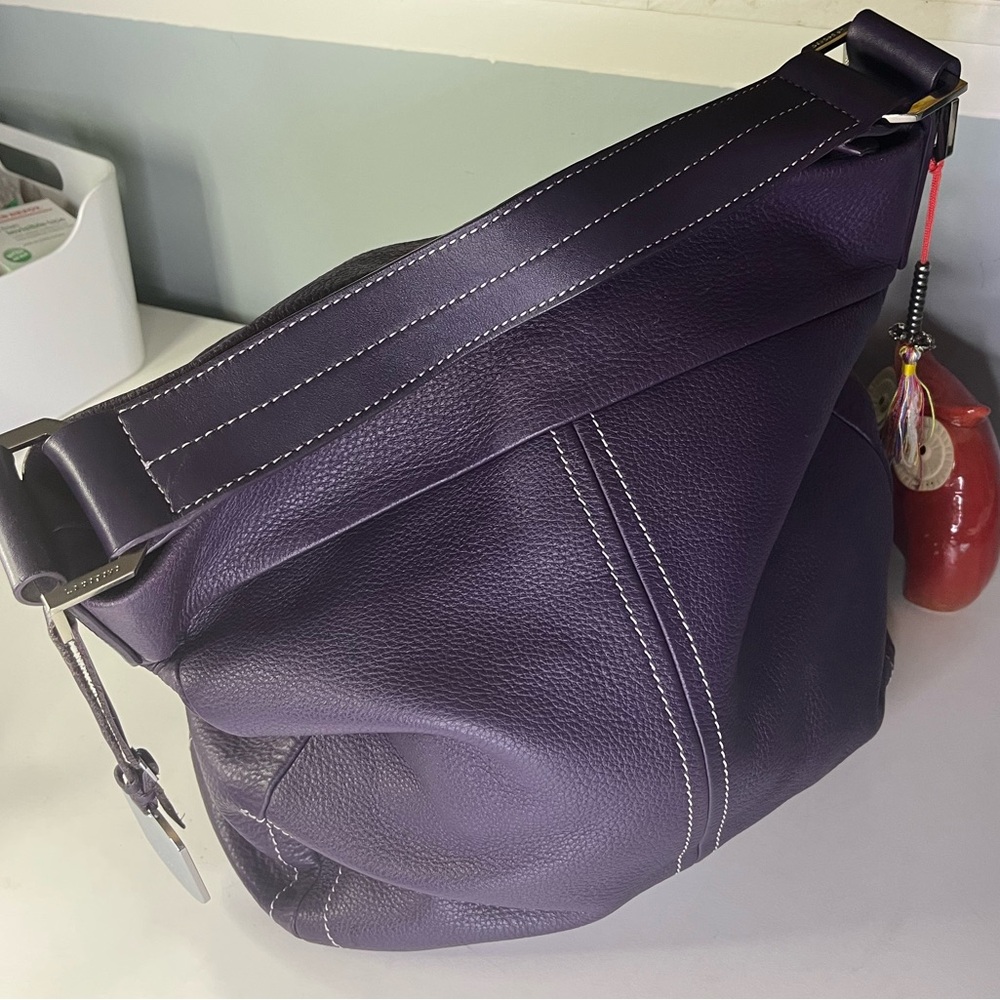 La Pagayo Purple Pebbled Leather Shoulder Bag GREAT LEATHER AND CONDITION!